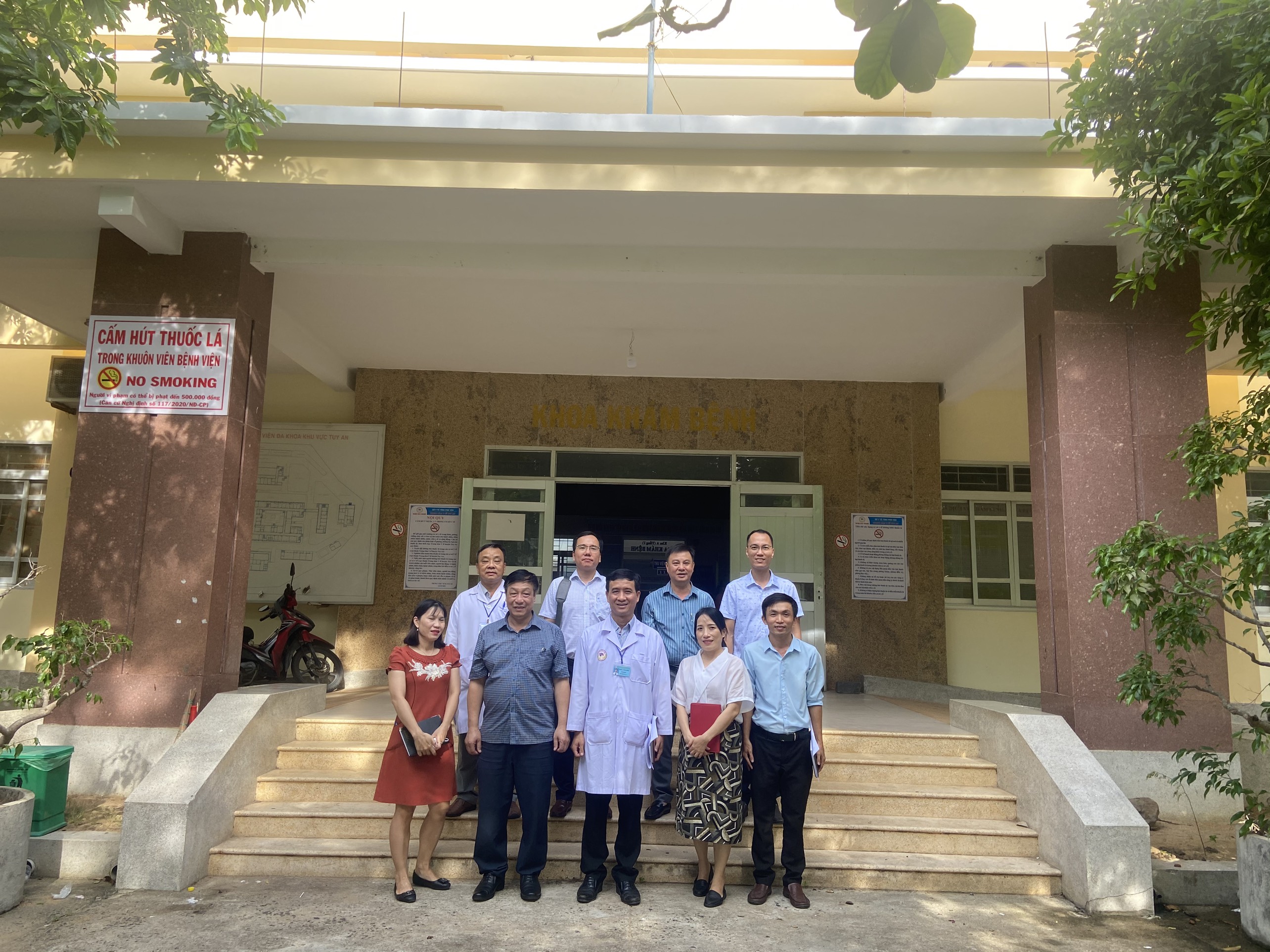 Bệnh viện Bệnh Nhiệt đới Trung ương giám sát công tác dự phòng chẩn đoán và điều trị sốt xuất huyết 
